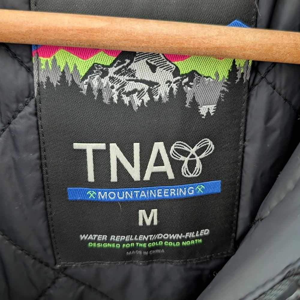 Aritzia TNA Zipper Front Hooded Down Fill Wool Trim Waterproof Puffer Jacket - Picture 12 of 12